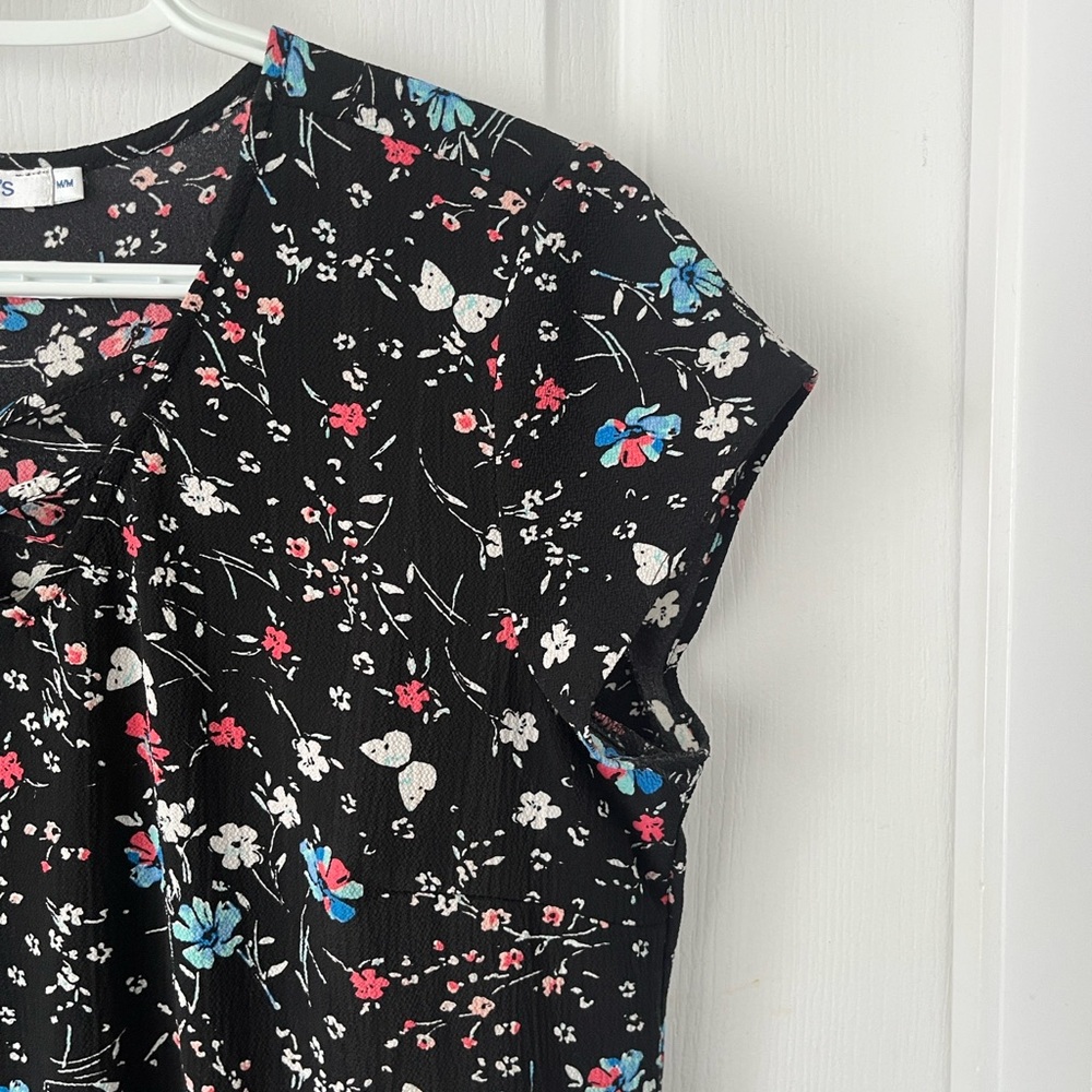 RICKIS-Floral Blouse Size Medium Black Short Sleeve Lightweight Top - Picture 3 of 5
